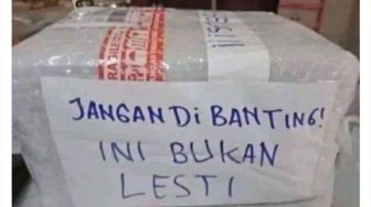 Viral Paket Bertuliskan "Jangan Dibanting Ini Bukan Lesti" Bikin Warganet Meradang: Jangan Dijadiin Jokeslah