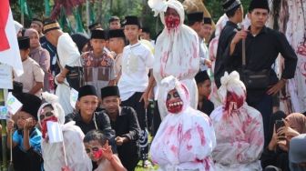 Peringatan Hari Santri Nasional 2022 di Tanjung Sari Diwarnai Kemunculan 'Pocong'