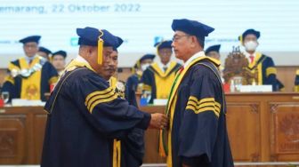 Apa Itu Gelar Doktor Honoris Causa? Moeldoko Dapat Gelar Baru dari Unnes