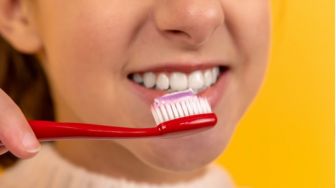 4 Langkah Sederhana Perawatan Gigi dan Mulut Sehari-hari
