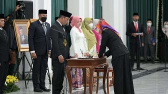 Kang Emil Beri Tugas Khusus untuk 3 Pejabat Baru di Pemprov Jabar