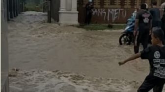 Hujan Sejam, Jalur Alternatif Bojonegoro-Jatirogo Tuban Terendam Banjir