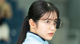 5 Pesona Shin Ye Eun di Revenge of Others, Jadi Siswi yang Ingin Balas Dendam Atas Kematian Saudara Kembarnya