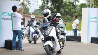 Beberapa Fitur Andalan Skuter Matik Listrik Yamaha E01, Bisa Menjadi Wacana Para Partisipan Test Ride