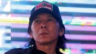 Momen Bimbim Slank Ngamuk Usir Penonton Rusuh: Keluar atau Gue yang ke Situ!