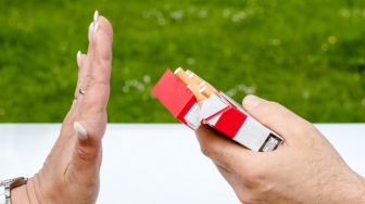 Cara Ekstrem Berhenti Merokok, No 5 Bikin Ngeri!