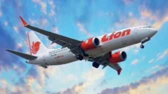 Pesawat Lion Air Tabrak Garbarata Bandara Mopah Merauke