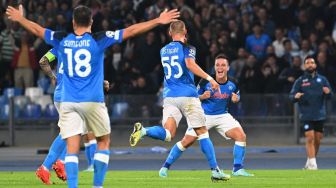 Sempurna di Champions League, Napoli Torehkan Tinta Emas dalam Sejarah Klub