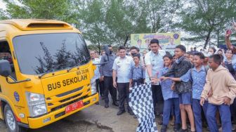 Tunaikan Janji, Bobby Nasution  Sediakan Bus Sekolah Gratis untuk Warga Sicanang Belawan