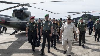 Menhan Prabowo Serahkan Helikopter Bell 412 ke Pusat Penerbangan TNI AD