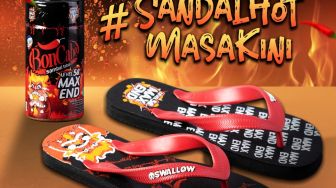 Sandal Hot Masa Kini, Nggak Malu-Maluin Buat Dipakai Jalan ke Mal