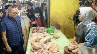 Cek Harga di Pasar Besar Kota Malang, Mendag Bilang Daging Ayam Terlalu Murah