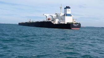 Tanker MT Young Yong Kandas, Kemenhub Kerahkan Dua Kapal Patroli KPLP