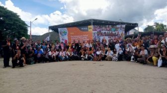 Perempuan Adat Sorot Masalah Hutan dalam Sarasehan KMAN VI