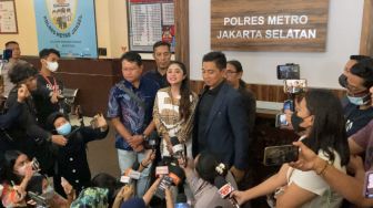 Dewi Perssik Laporkan Fans Leslar Atas Kasus Pencemaran Nama Baik, Pengacara Bicara Soal Tanggapan Lesti Kejora