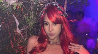 Anya Geraldine Cosplay Jadi Mermaid, Super Cantik Pakai Bra Kerang