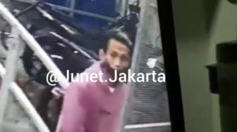 Pakai Sweater Pink, Maling Bawa Kabur Motor ASN BPIP di Jakbar, Ini Tampangnya