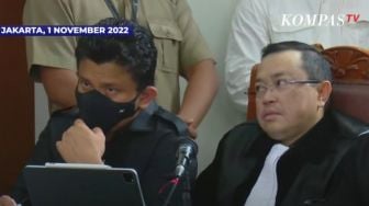 Ekspresi Wajah Ferdy Sambo Saat Sidang Dibaca Pakar: Dia Percaya Diri Karena Ada Tumpuan