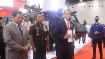 Buntut Temuan BPK, Jokowi Perintahkan Prabowo Bereskan Masalah Anggaran Komcad Kemenhan
