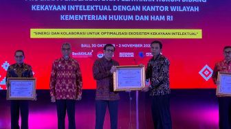 KemenkumHAM Maluku Raih Dua Penghargaan Ajang IIPA Award 2022