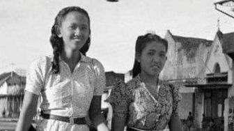 Beredar Foto Jadul Gadis di Yogyakarta Tahun 1948, Tas Elegan dan Outfit Necis Curi Perhatian