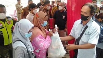 Kendalikan Inflasi, Pemkot Solo Sebar Ribuan Kupon Pasar Murah