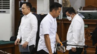 Ngaku Tak Dengar Perintah Sambo Tembak Yosua, Kesaksian Ricky Rizal Bikin Hakim Bete: Terserah Saudara Lah Ya