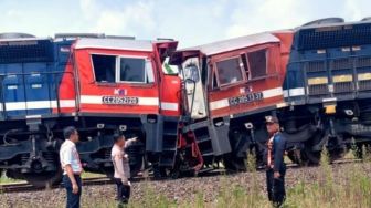 Kronologi 2 KA Babaranjang Tabrakan di Stasiun Rengas Lampung Tengah