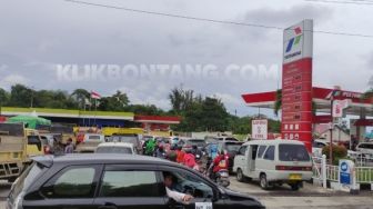 Kuota BBM di Bontang Katanya Berlimpah, Tapi Antrean Tetap Panjang: Ini Ada Apa?