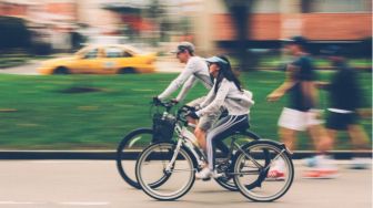 8 Arti Mimpi Naik Sepeda, Ciye Bakal Jalin Hubungan Asmara