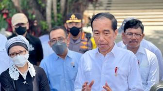 Jokowi Disebut Mainkan Politik 'Banyak Kaki', Saran Pengamat: Jangan Terkesan Cuma Dukung Ganjar dan Prabowo