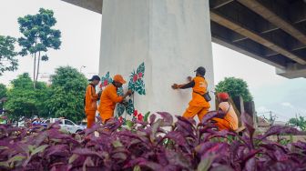 Percantik Kawasan, Kolong Tolong Becakayu Dihias Mural