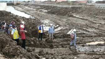 Cegah Banjir di Semarang, Ganjar Minta BBWS Bikin Tanggul Sementara