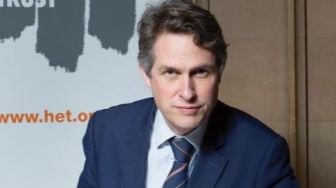 7 Kontroversi Gavin Williamson, Menteri Inggris yang Mundur Usai Pesan 'Gorok Leher'