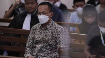 Terbukti Suap Mantan Rektor Unila Karomani, Ini Hukuman Andi Desfiandi