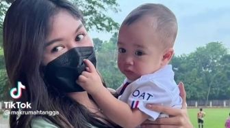 Erina Gudono Gemas Foto Bareng Rayyanza Cipung, Kaesang Pangarep Mundur Dulu