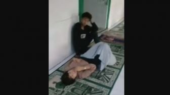 Sepasang ABG Asyik Kelonan di Masjid, Warganet: Dikira Langsung Dapat Label Halal Kali