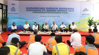 Perkokoh Hubungan Industrial yang Harmonis, Semen Gresik Adakan Sarasehan dan Penandatanganan PKB bersama Karyawan