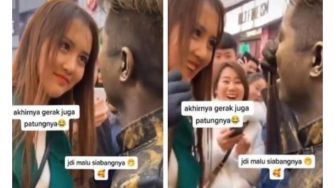 Endingnya Nggak Tahan Juga, Manusia Patung Akhirnya Bergerak Gegara Lihat Cewek Ini