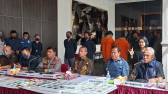 Bareskrim Polri mengungkap jaringan narkotika Jerman dan Iran yang kerja sama buat narkotic kitchen lab di Apartemen Casa Grande, Jakarta Selatan. [Suara.com/M. Yasir]