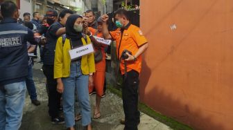 Aksi Sadis Ical Habisi Nyawa Bocah 12 Tahun di Cimahi Terekam di 8 Adegan Rekonstruksi