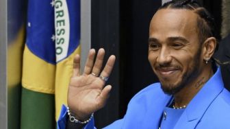 Jadi Warga Negara Kehormatan Brasil, Lewis Hamilton Ingin Menang Lagi Interlagos