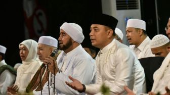 Wali Kota Eri Cahyadi Ingin Surabaya Bersholawat Digelar Setiap Bulan
