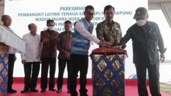 Jelang KTT G20, Menko Luhut Resmikan PLTS Terapung Milik PLN di Nusa Dua 