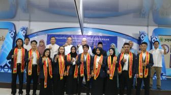 Rektor Kampus The Best IIB Darmajaya Lantik Pengurus Orkem Periode 2022-23