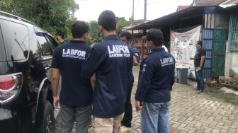 Sore Ini, Ditreskrimum Polda Metro Jaya Kembali Olah TKP Kasus Satu Keluarga Tewas 'Mengering' di Kalideres