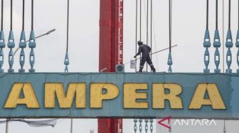 Ibu Muda Ingin Akhiri Hidup Melompat di Jembatan Ampera Palembang Karena Suami Selingkuh