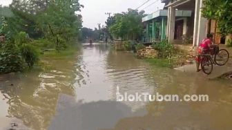 Musim Penghujan Tiba, Desa di Tuban Ini Langganan Banjir Tiap Tahun