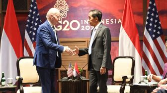 Jokowi Bangga Salaman dengan Joe Biden dan Xi Jinping Tanpa Nunduk-nunduk di G20, Semua Lihat Kan?