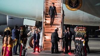 Momen Joe Biden Tiba di Bali untuk Hadiri KTT G20, Disambut Para Penari hingga Perdana Bertemu Xi Jinping